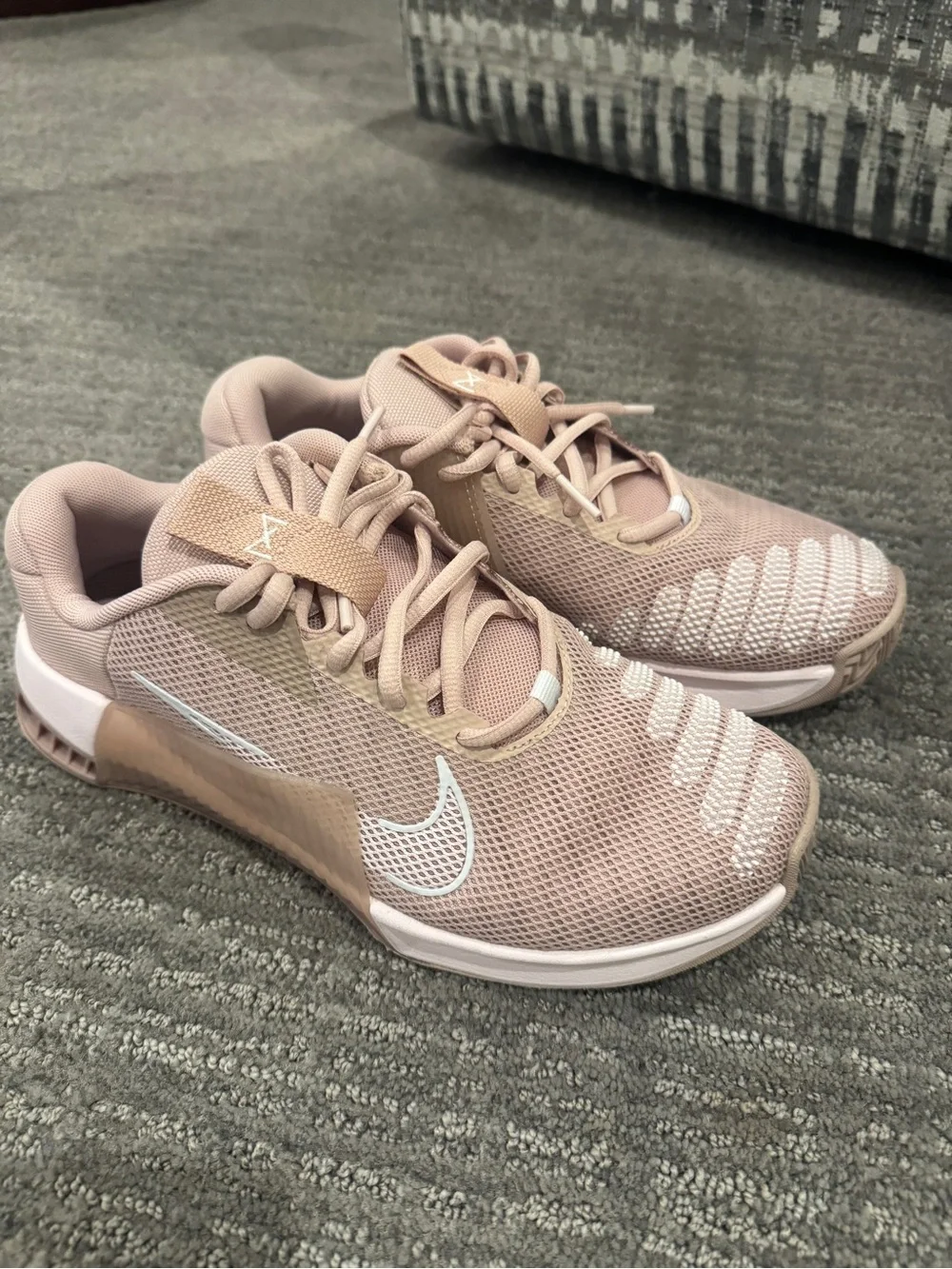 Nike Metcon 9 Pink Oxford (Women's) new- never worn